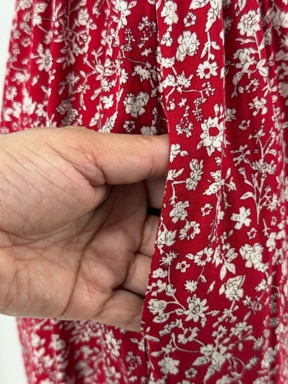 Lulus Behold Red Floral Print Off-the-Shoulder Jumpsuit Smocked Size Small - Picture 7 of 11